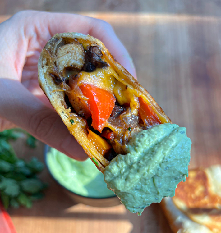 chicken fajita wrap with avocado crema